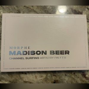 MADISON BEER X MORPHE - CHANNEL SURFING ARTISTRY PALETTE